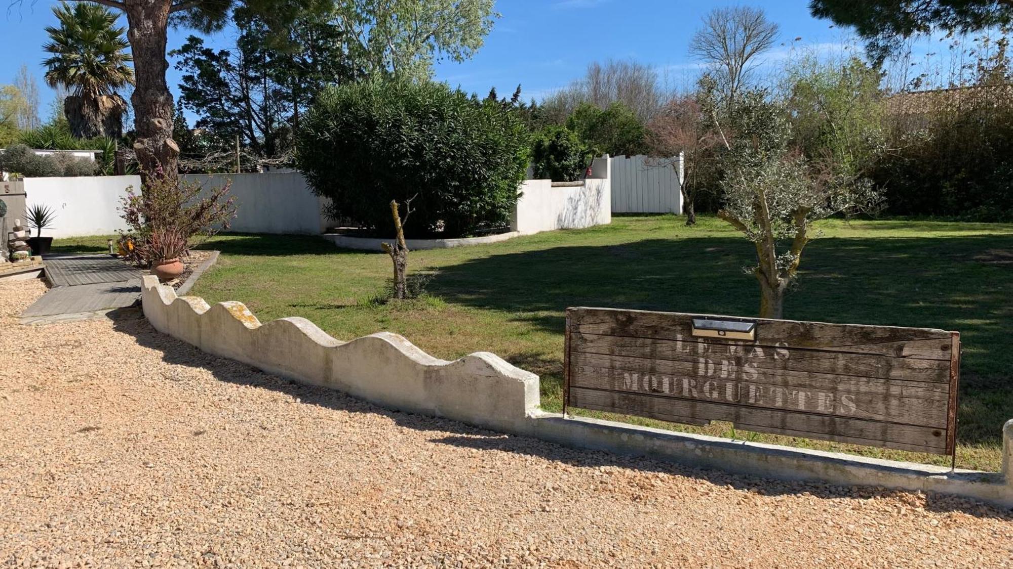 Le Mas Des Mourguettes Saintes-Maries-de-la-Mer Exterior photo